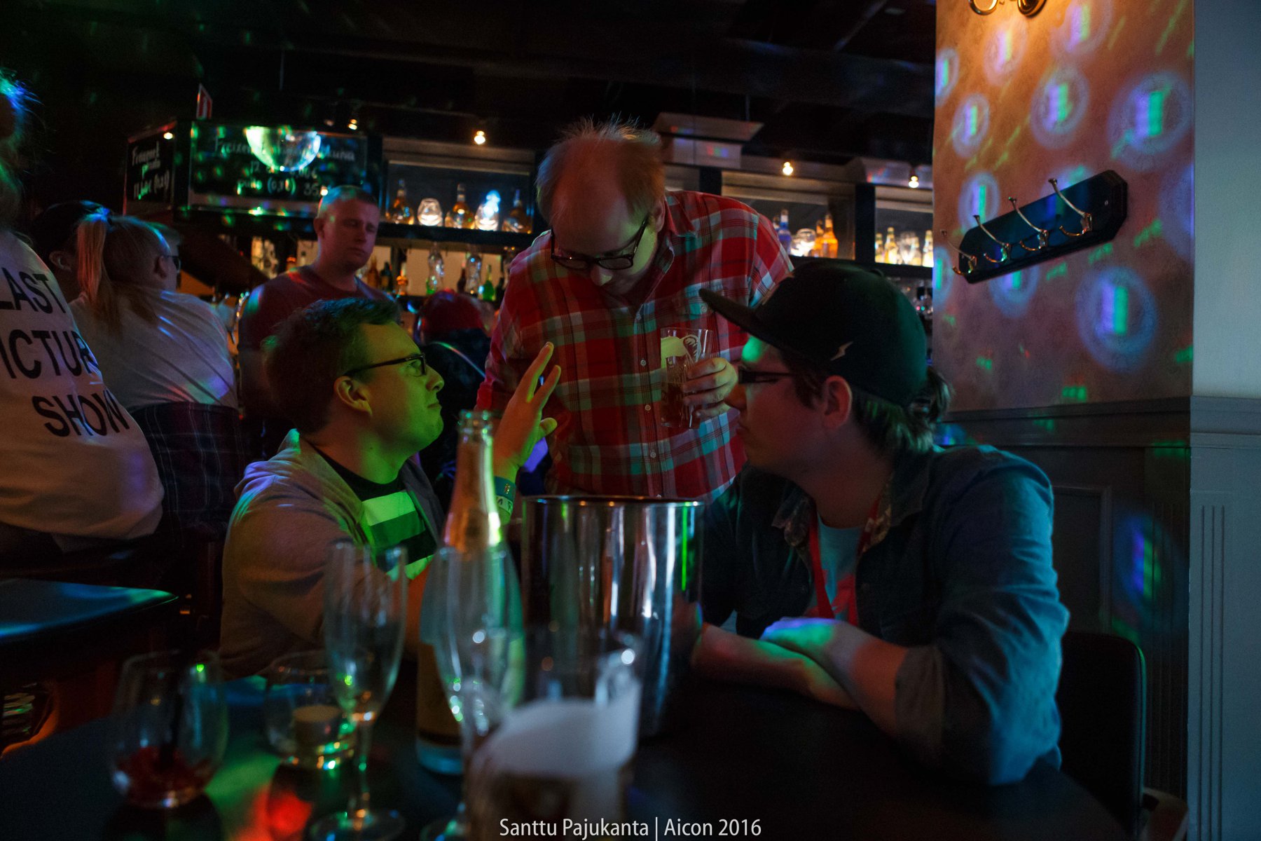 AICN0037