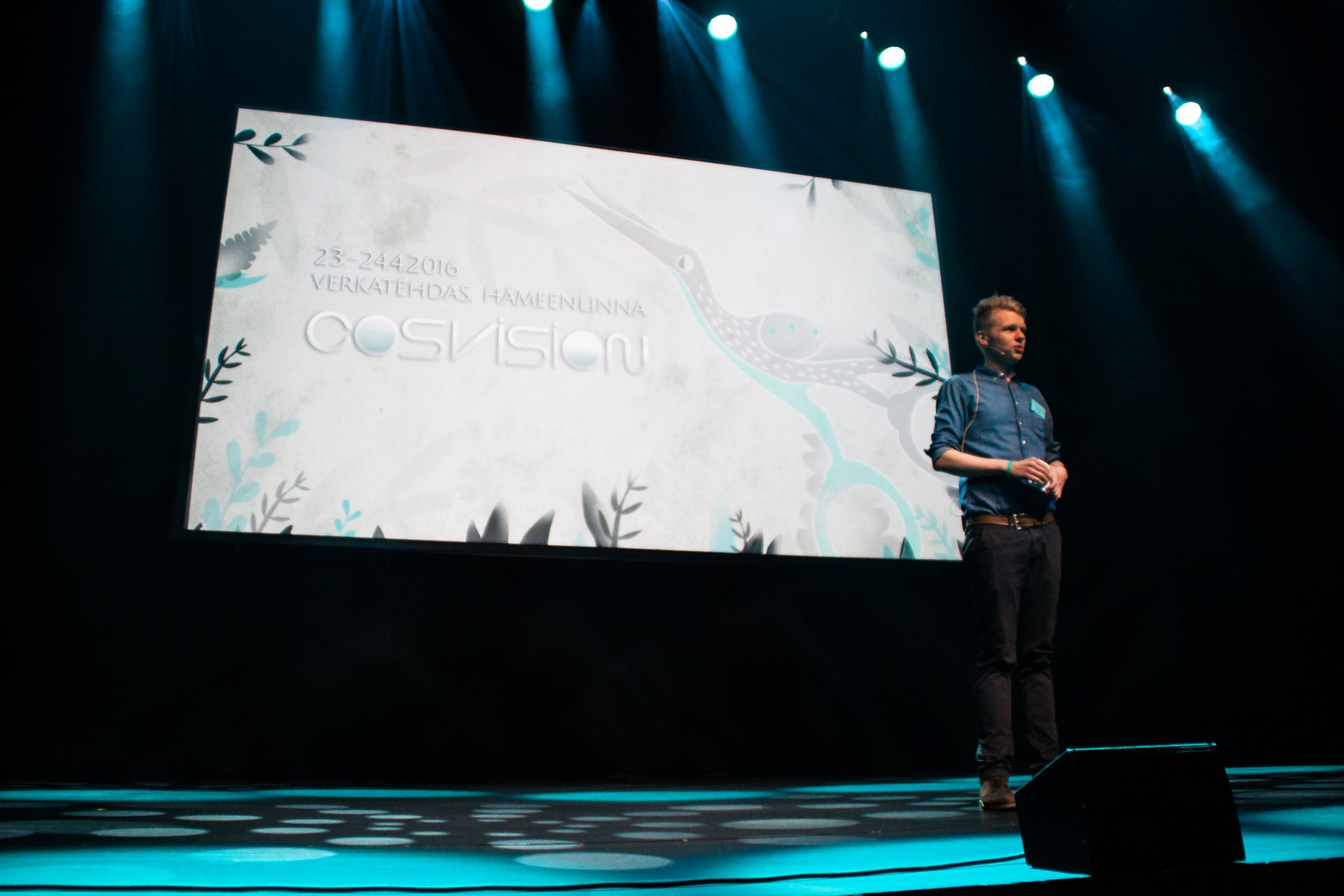 cosvision16-2806