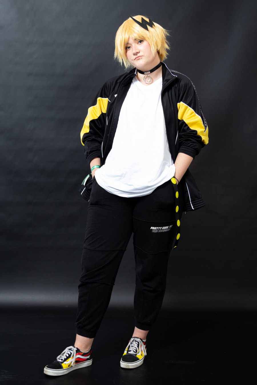 desu2022-HL-la-003