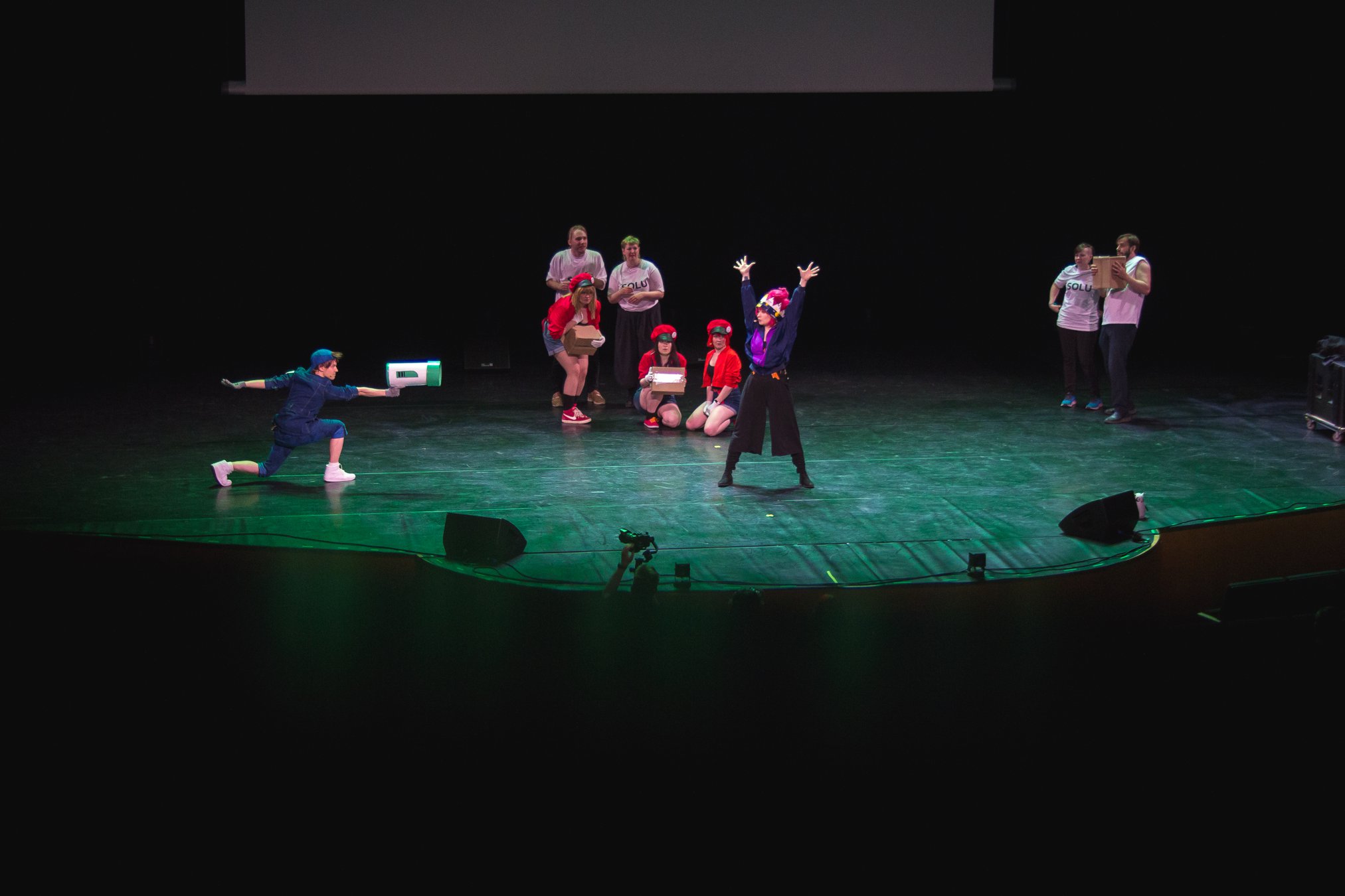 desucon2022_avajaiset_pixeffect-8158