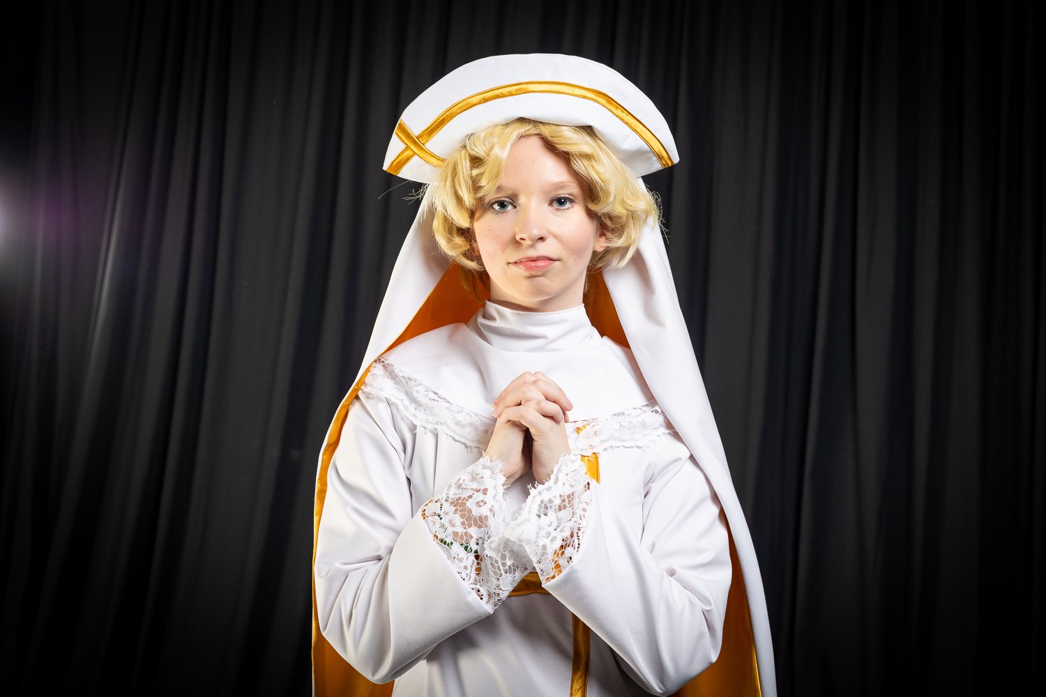 15_desucon2026_hallcosplay_emmijokilahti_03