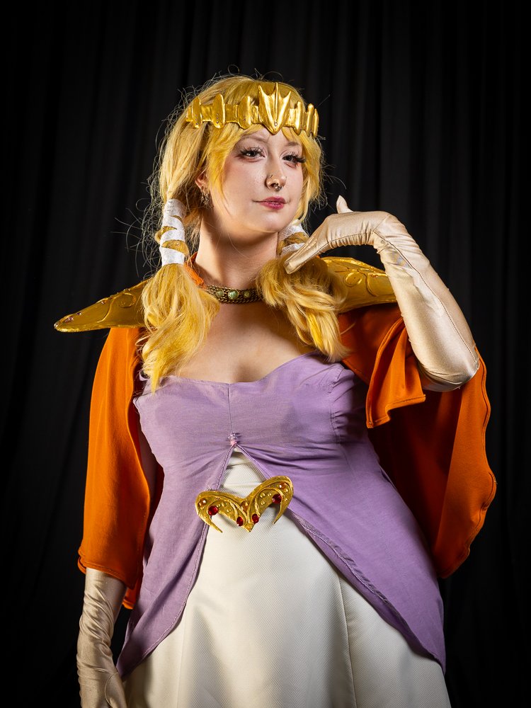 21_desucon2026_hallcosplay_emmijokilahti_05