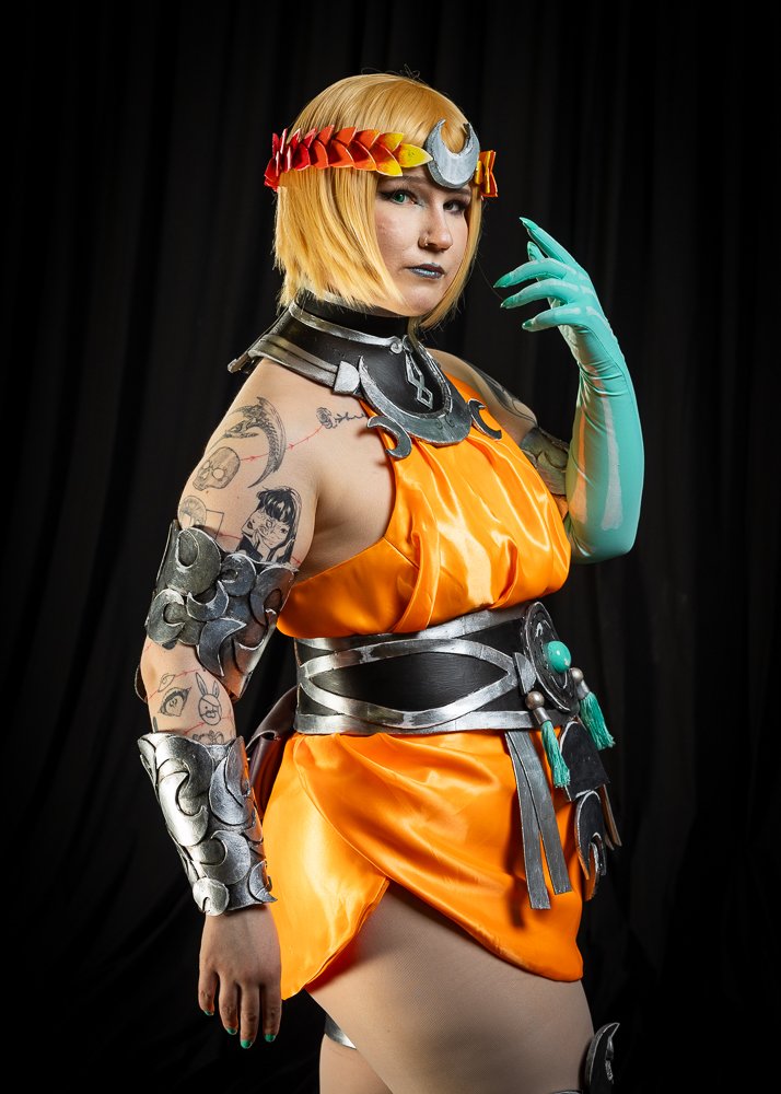 22_desucon2026_hallcosplay_emmijokilahti_03