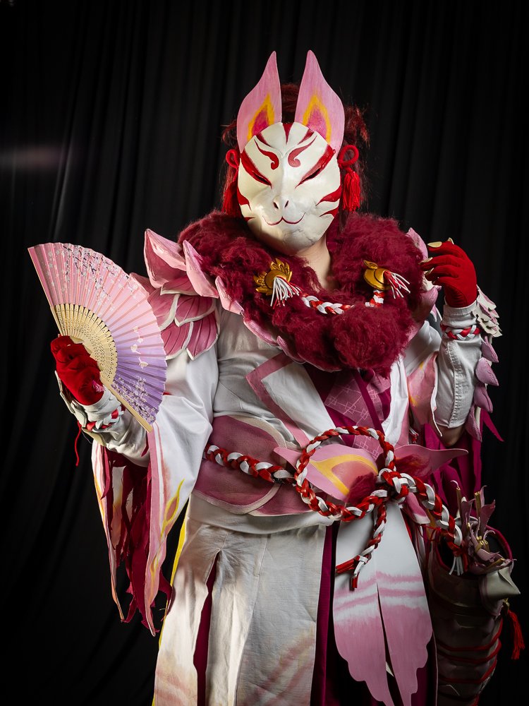 25_desucon2026_hallcosplay_emmijokilahti_03