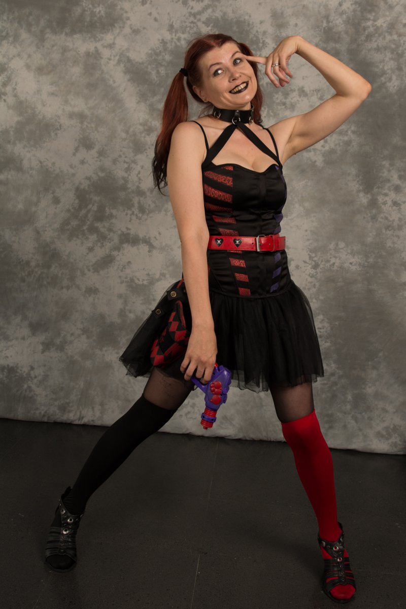 Finncon_2016_-_Kisaaja_07_-_Anu_Korpinen2C_Harley_Quinn2C_Batman_3-3