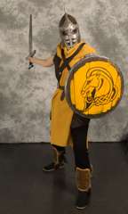 Finncon_2016_-_Kisaaja_14_-_Kerttu_Vahanen2C_Whiterun_Guard2C_Skyrim_4-5
