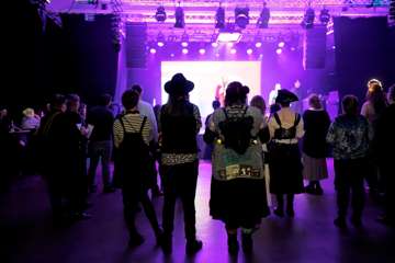 25100420372627