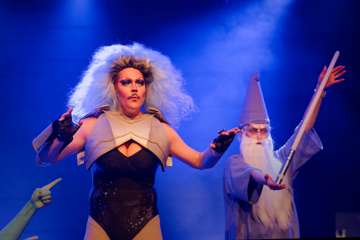 Popcult Nights 2025 » Twiggiana & The Hilario Bros