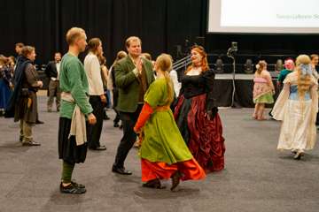 Ropeconin historialliset tanssiaiset - Nyymix
