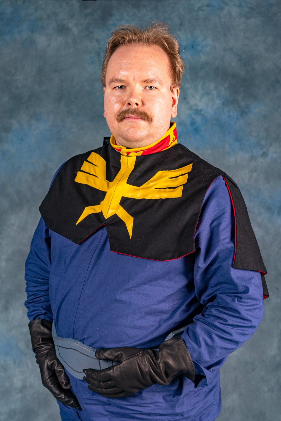 250726_Ropecon26_kuvausseinä_klo15-18_JackyLaw_332