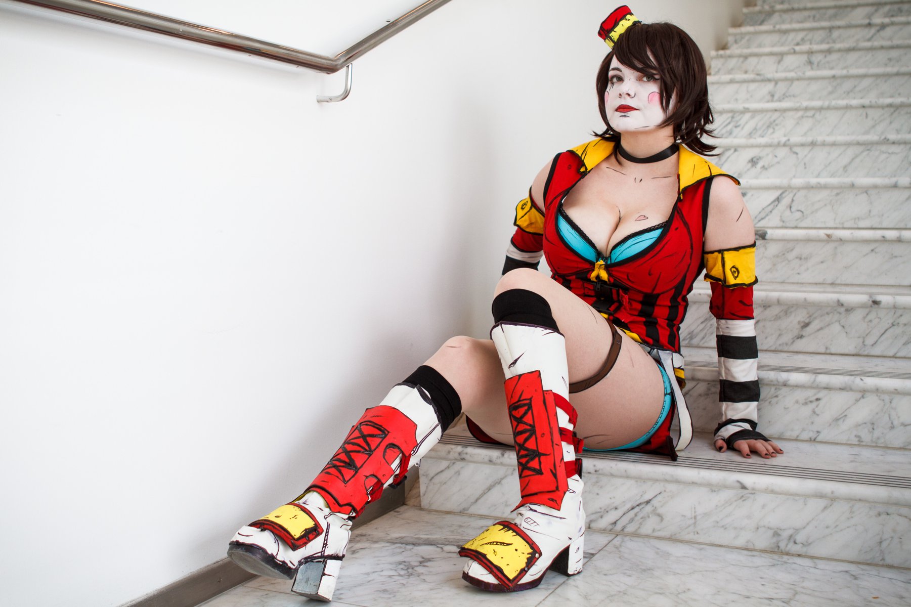 moon-moxxi-i-003