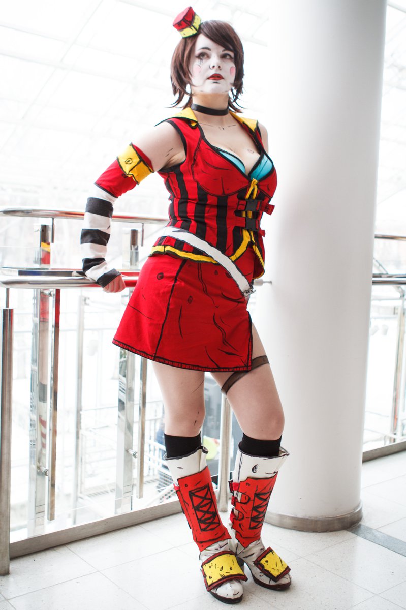 moon-moxxi-i-012