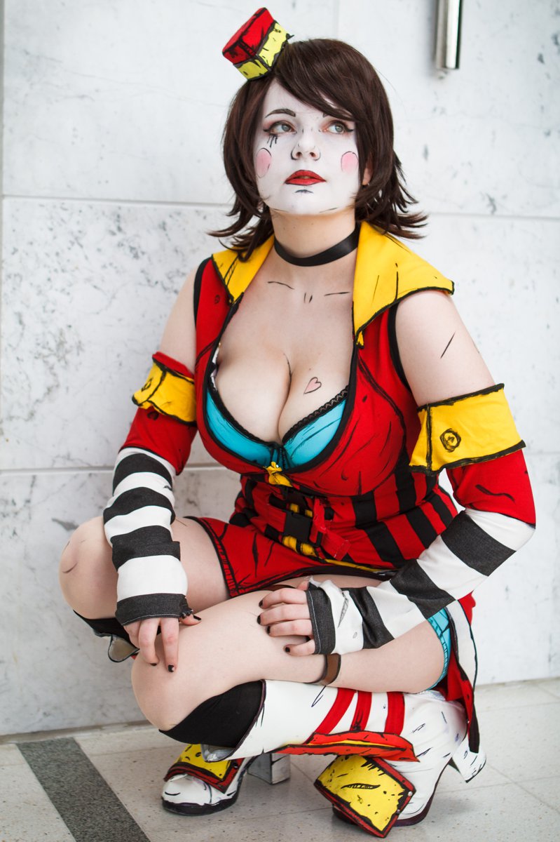 moon-moxxi-i-014