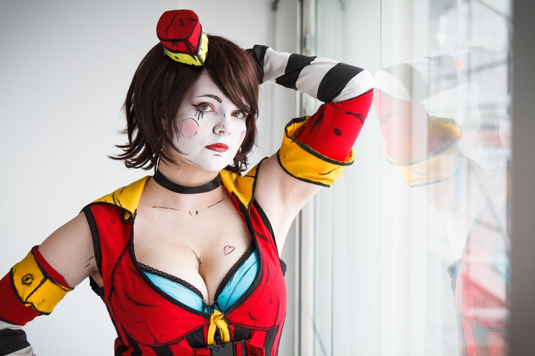 moon-moxxi-i-015