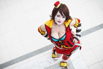 moon-moxxi-i-030