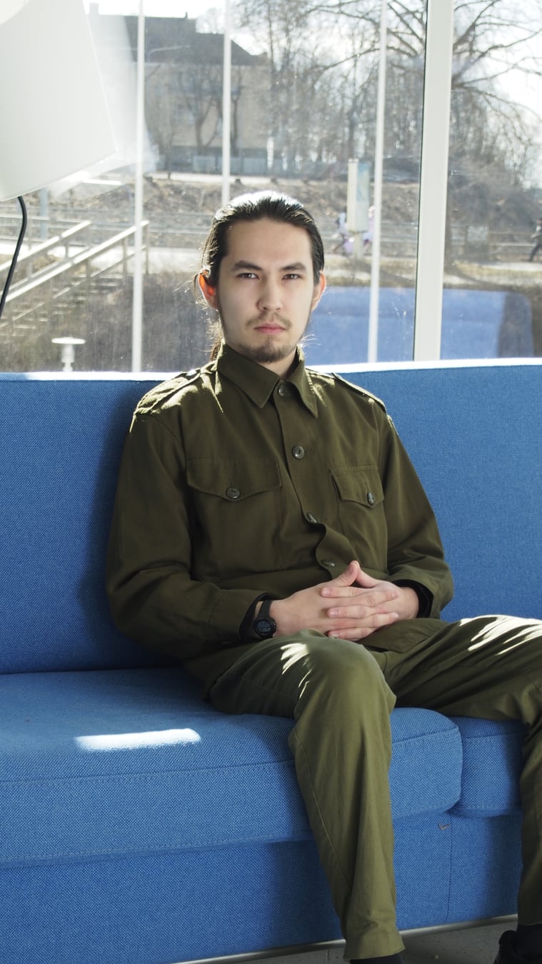 _3280298