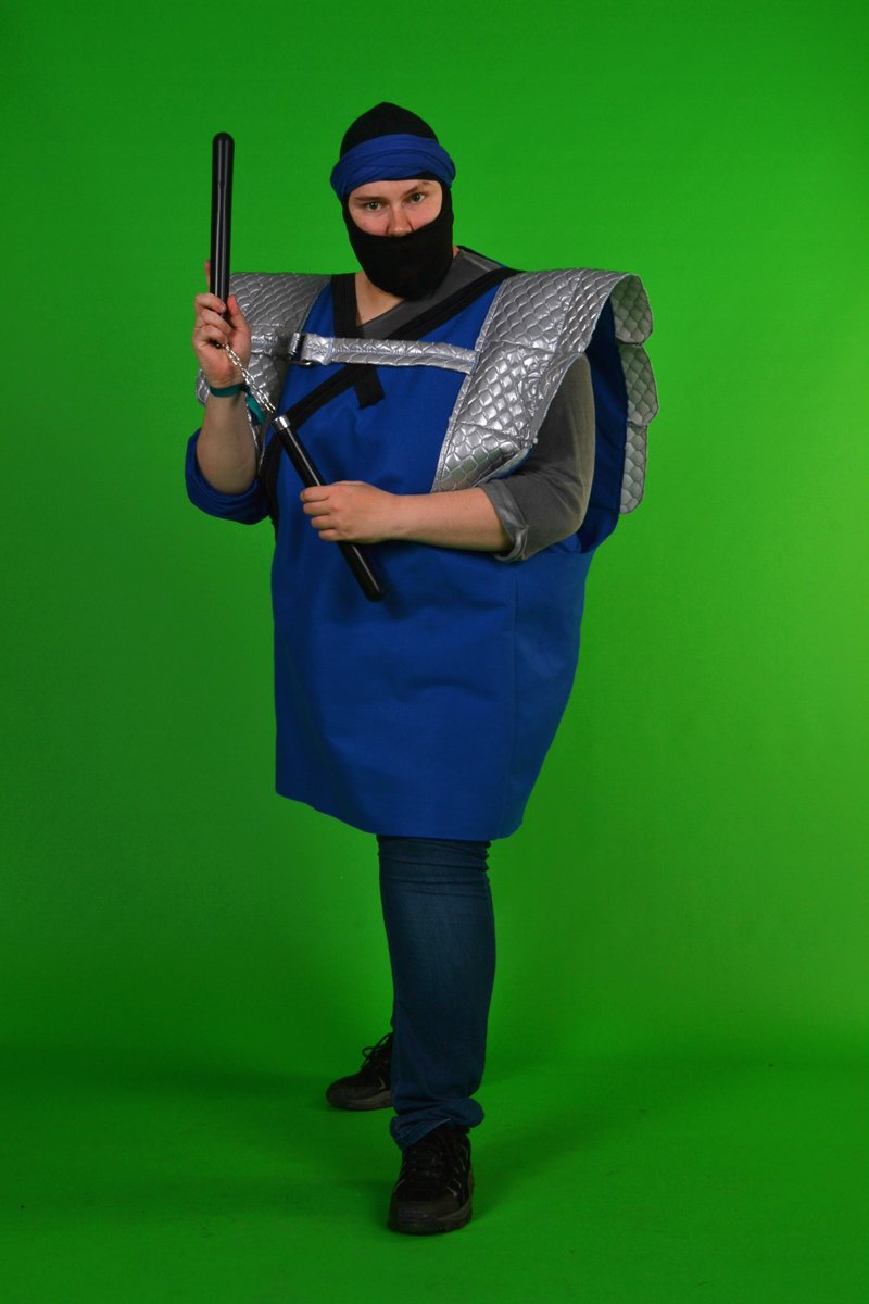 453