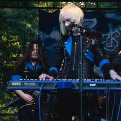 Tracon (2022) » Kuvia ohjelmanumeroista » Everfrost » Everfrost