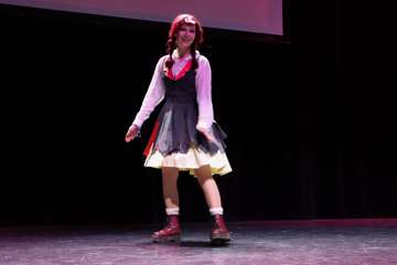 Tracon (2022) » Kuvia ohjelmanumeroista » Lip sync -taisto » Lip sync-taisto - Erika Lampi