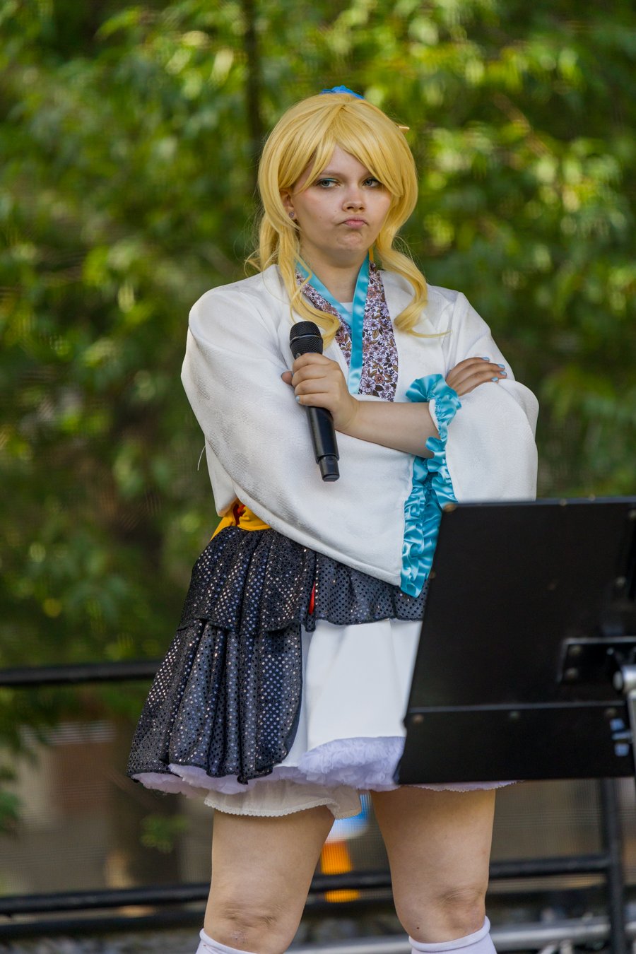 493A5573