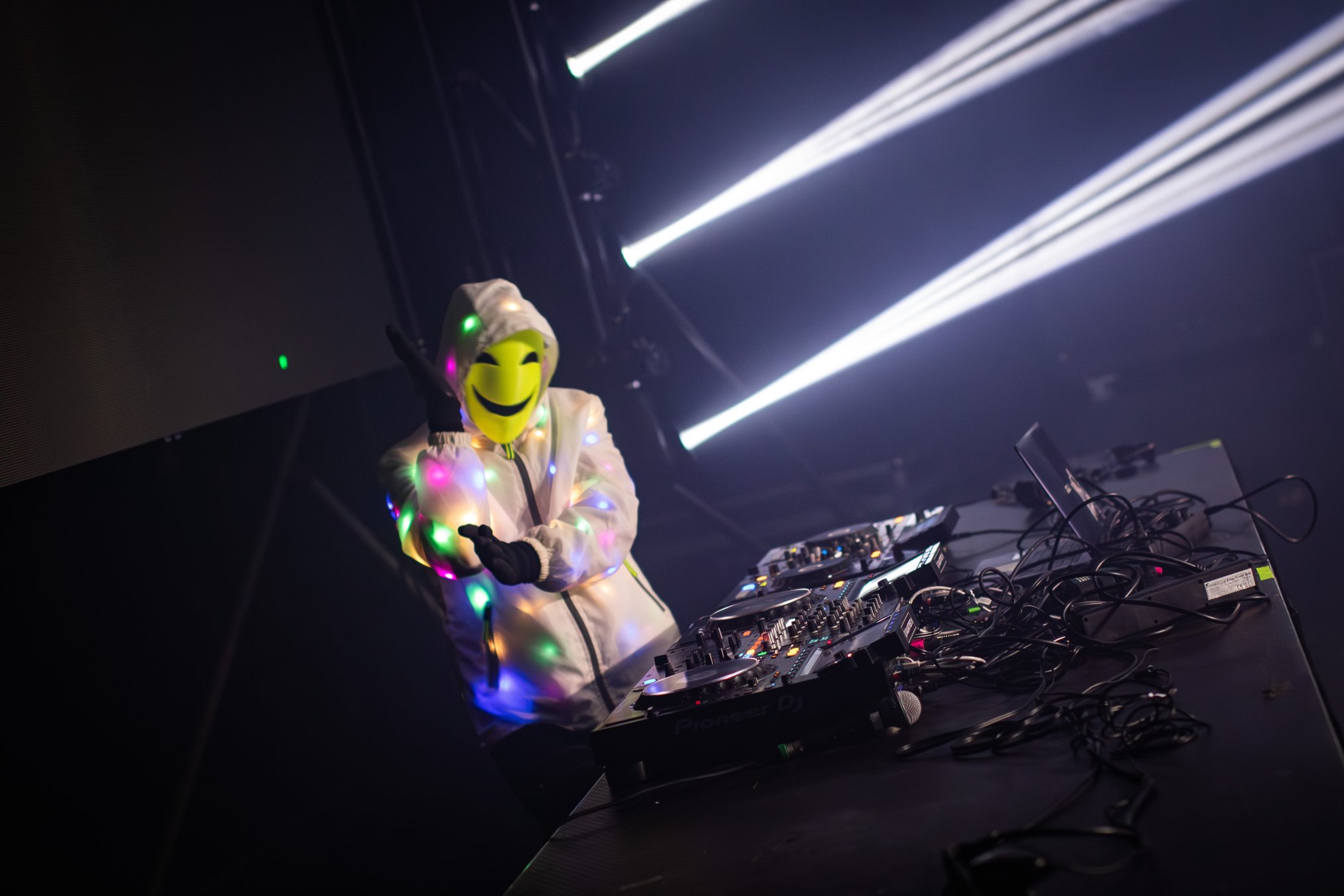 Tracon24--26