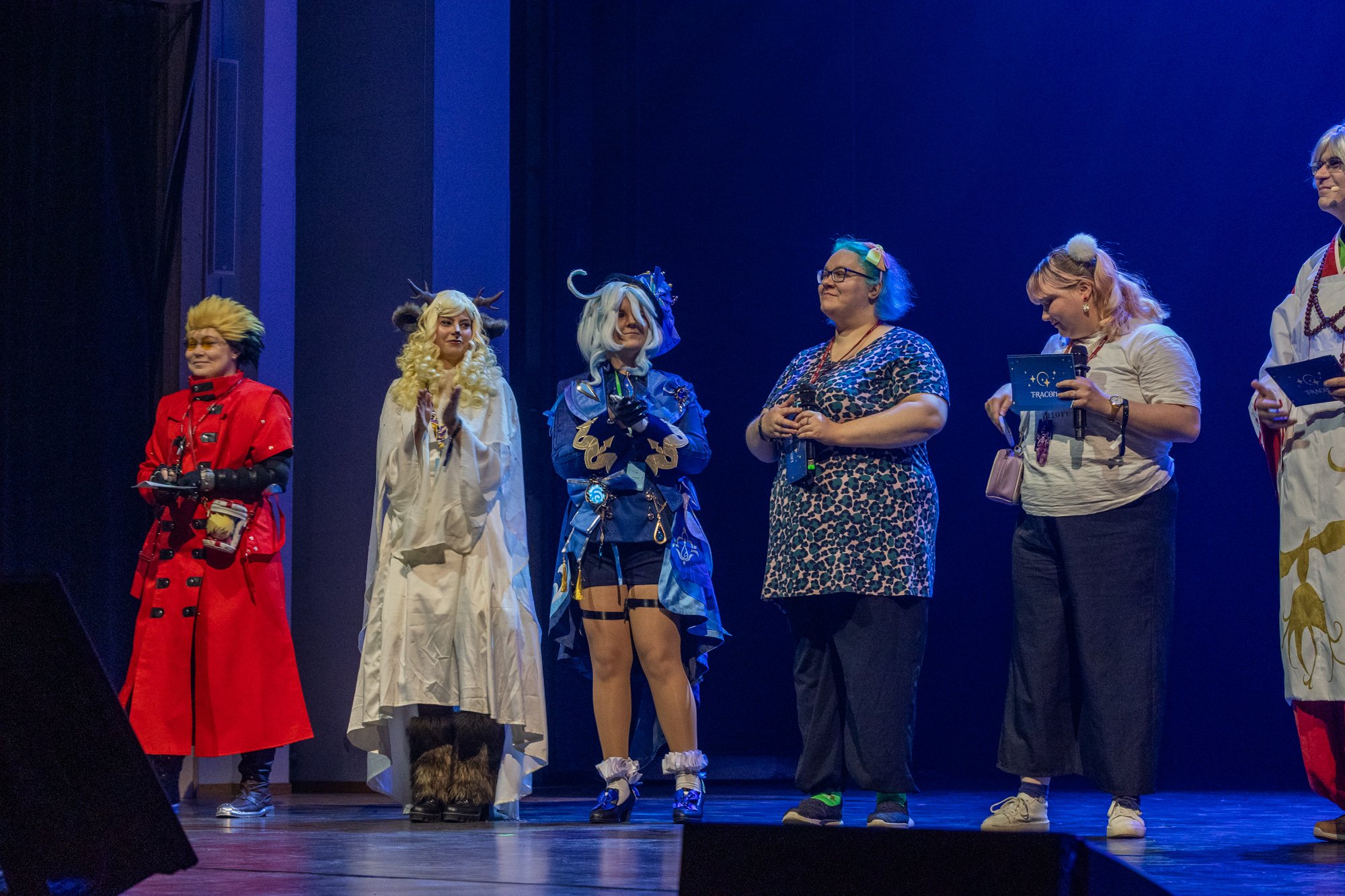 Tracon Sunnuntai AMV Saako introa äänestää & AMV Show - Wezaap-19
