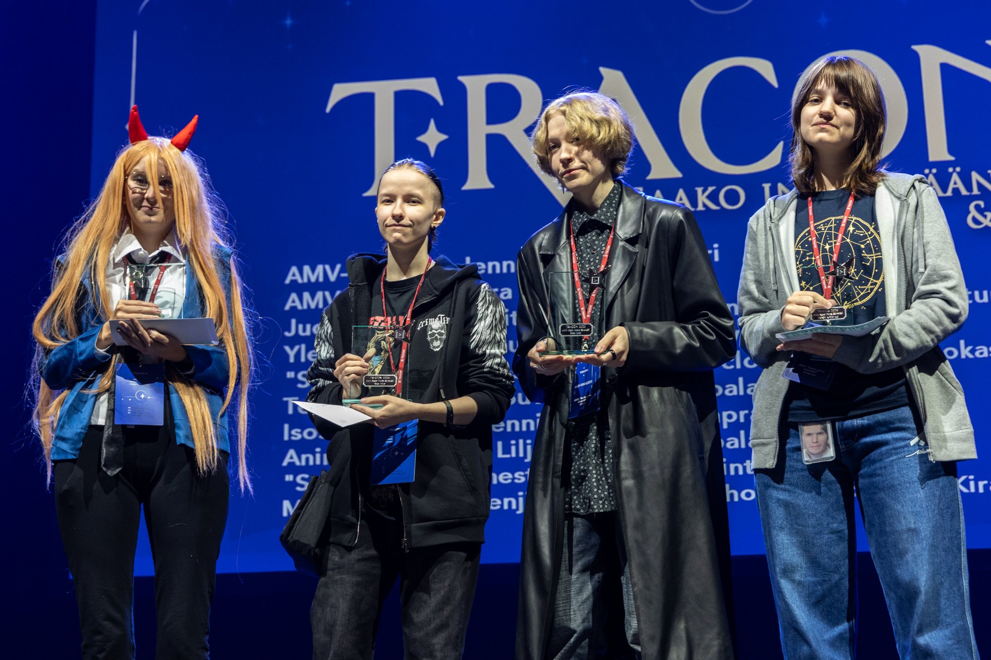 Tracon Sunnuntai AMV Saako introa äänestää & AMV Show - Wezaap-23