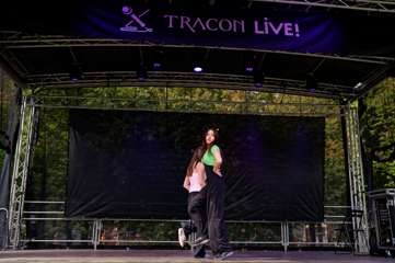 TRA05346-ChapterOne_BrokenScreen_2026_Tracon2026_emilmeemu_no_44