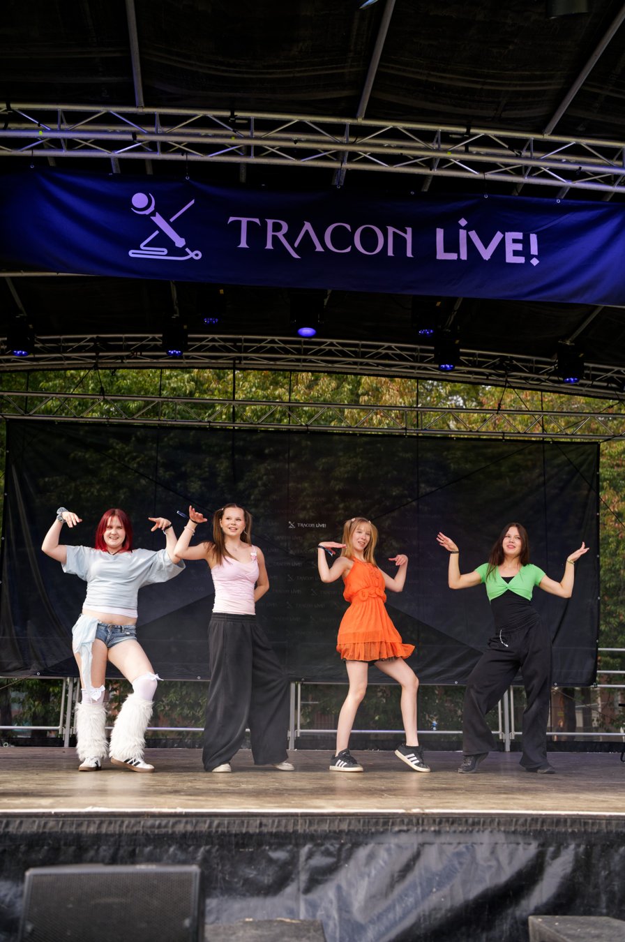 TRA05426-ChapterOne_BrokenScreen_2026_Tracon2026_emilmeemu_no_76