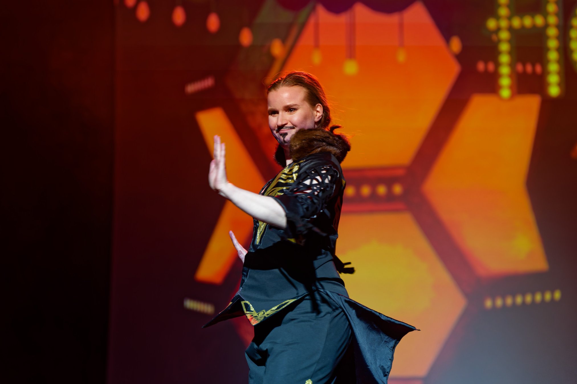 TRA01082-Sunnuntai_Cosplay_Tracon2026_emilmeemu_no_244