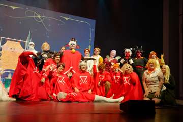 TRA01370-Sunnuntai_Cosplay_Tracon2026_emilmeemu_no_385