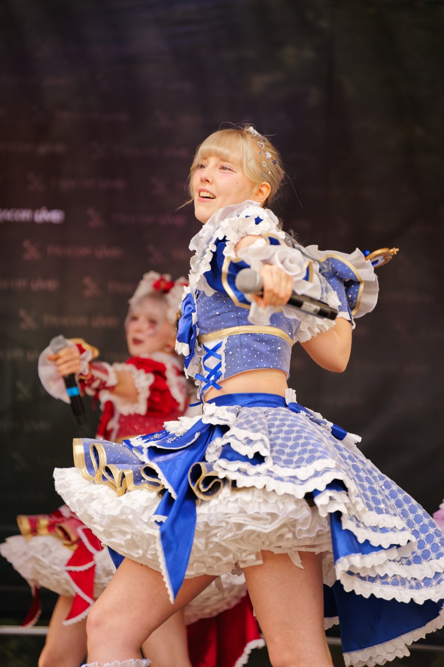 TRA06155-Prismatic_Monochrome_Tracon2026_emilmeemu_no_13