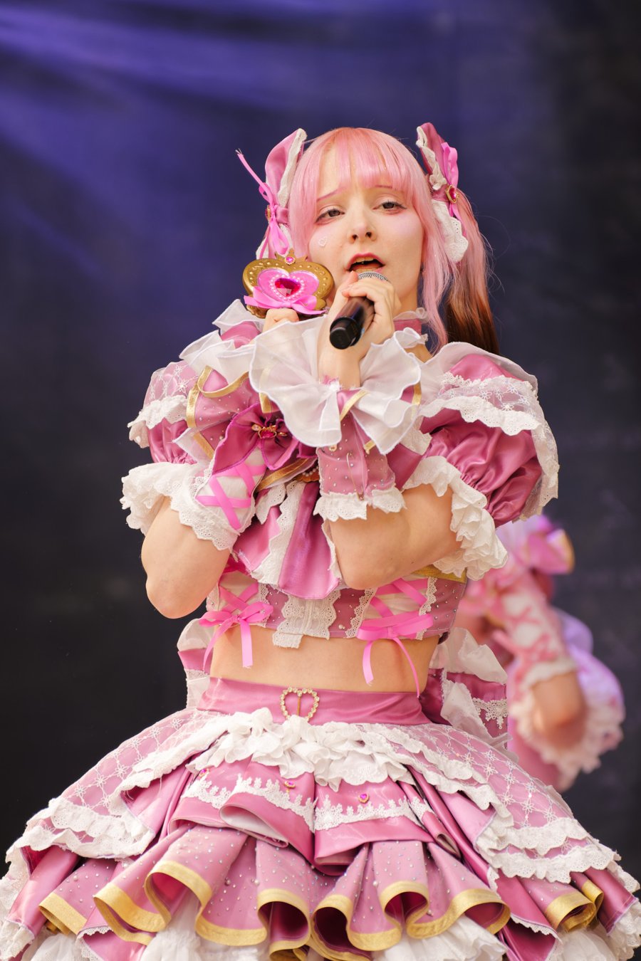 TRA06168-Prismatic_Monochrome_Tracon2026_emilmeemu_no_21