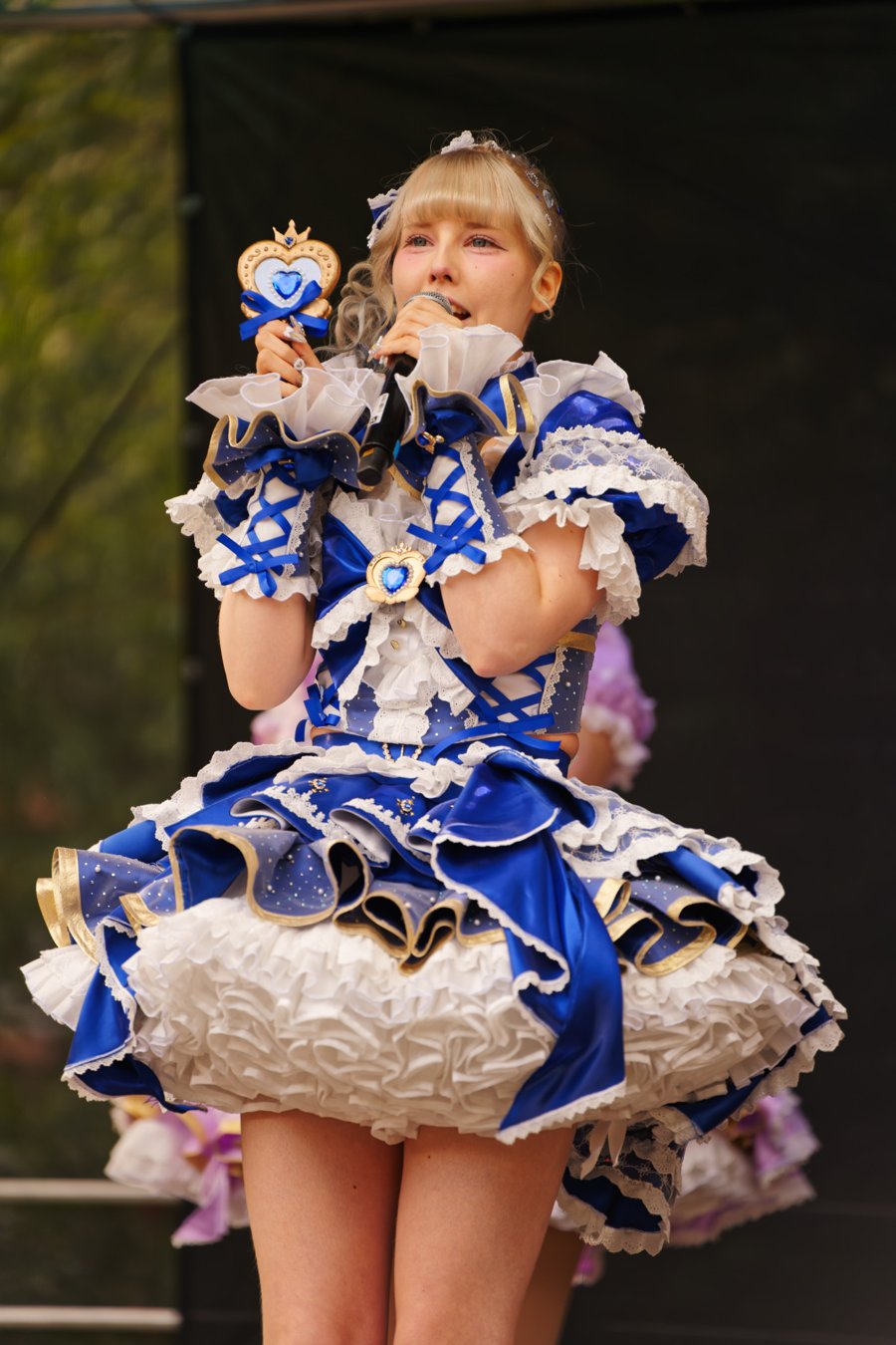 TRA06200-Prismatic_Monochrome_Tracon2026_emilmeemu_no_34