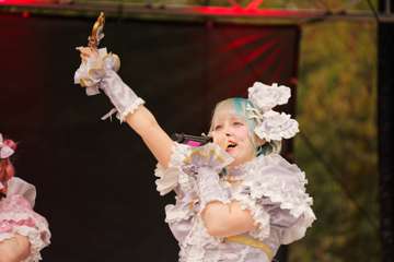 TRA06297-Prismatic_Monochrome_Tracon2026_emilmeemu_no_75