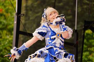 TRA06307-Prismatic_Monochrome_Tracon2026_emilmeemu_no_82