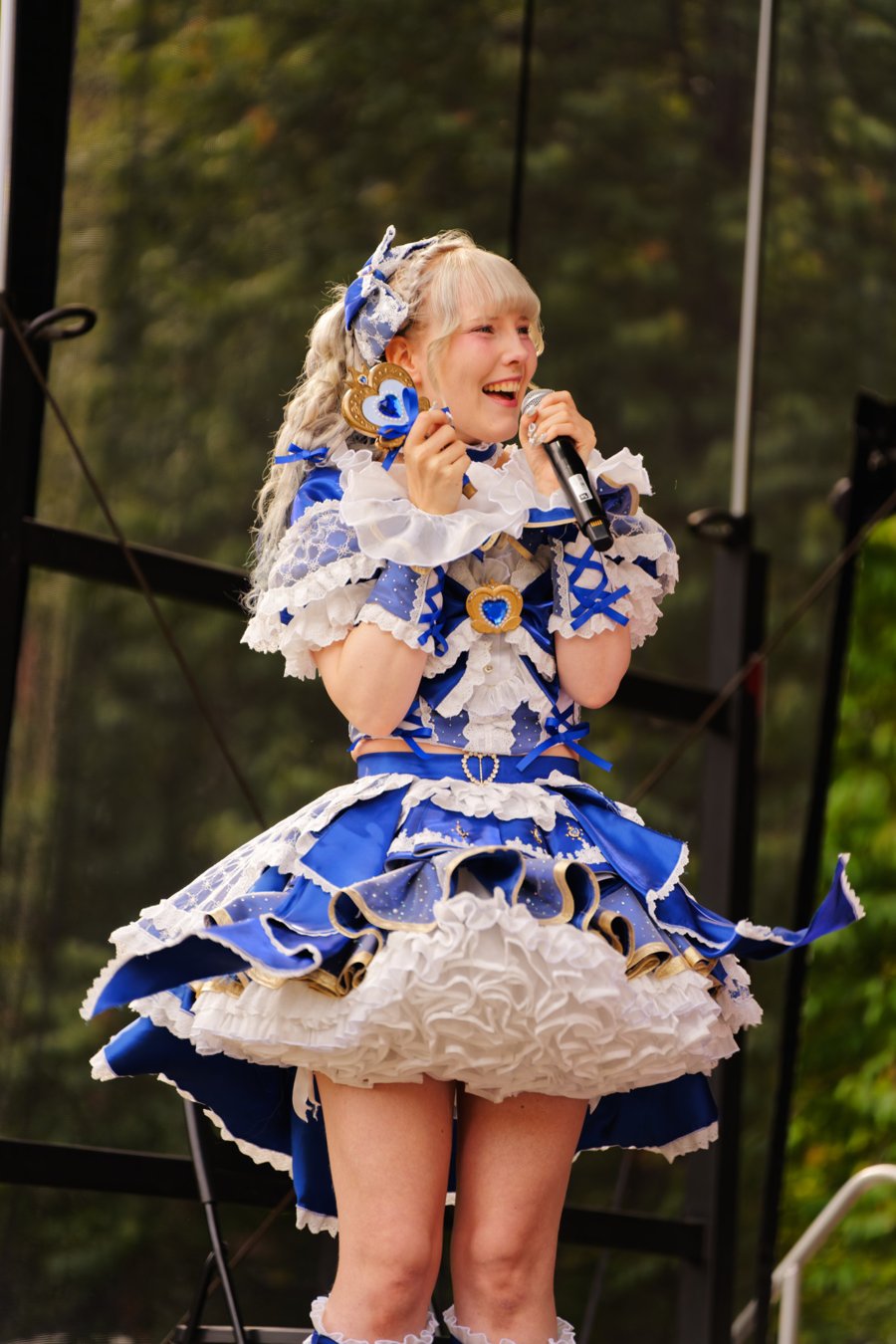 TRA06312-Prismatic_Monochrome_Tracon2026_emilmeemu_no_85