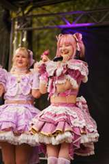 TRA06328-Prismatic_Monochrome_Tracon2026_emilmeemu_no_91