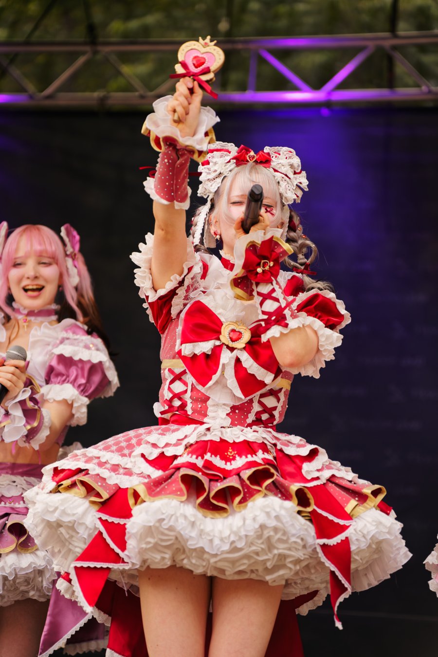 TRA06330-Prismatic_Monochrome_Tracon2026_emilmeemu_no_93