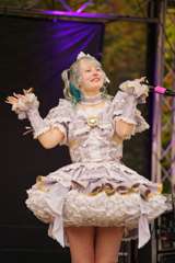 TRA06355-Prismatic_Monochrome_Tracon2026_emilmeemu_no_106