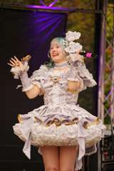 TRA06356-Prismatic_Monochrome_Tracon2026_emilmeemu_no_107