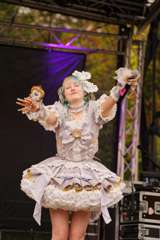 TRA06363-Prismatic_Monochrome_Tracon2026_emilmeemu_no_109