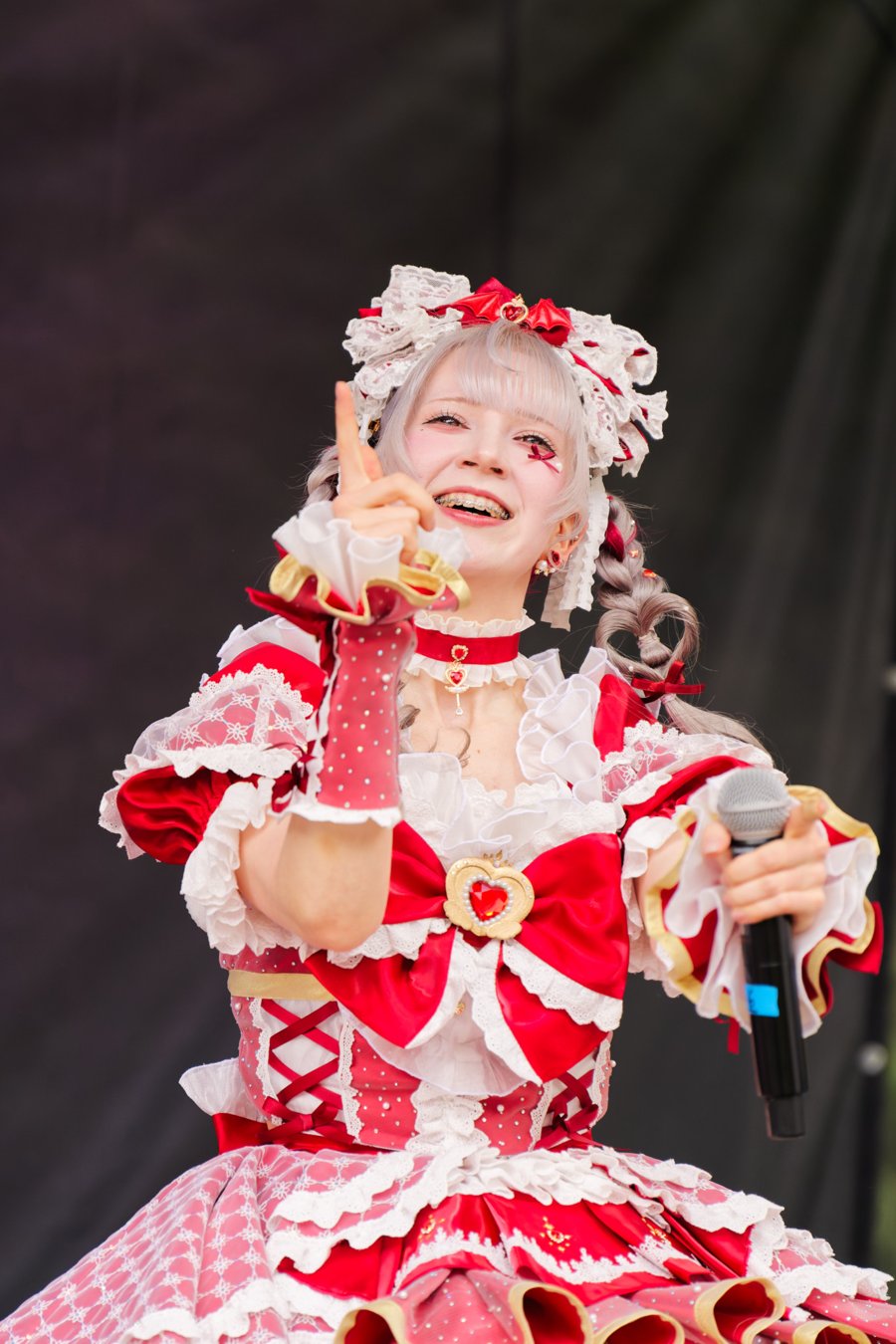 TRA06432-Prismatic_Monochrome_Tracon2026_emilmeemu_no_143
