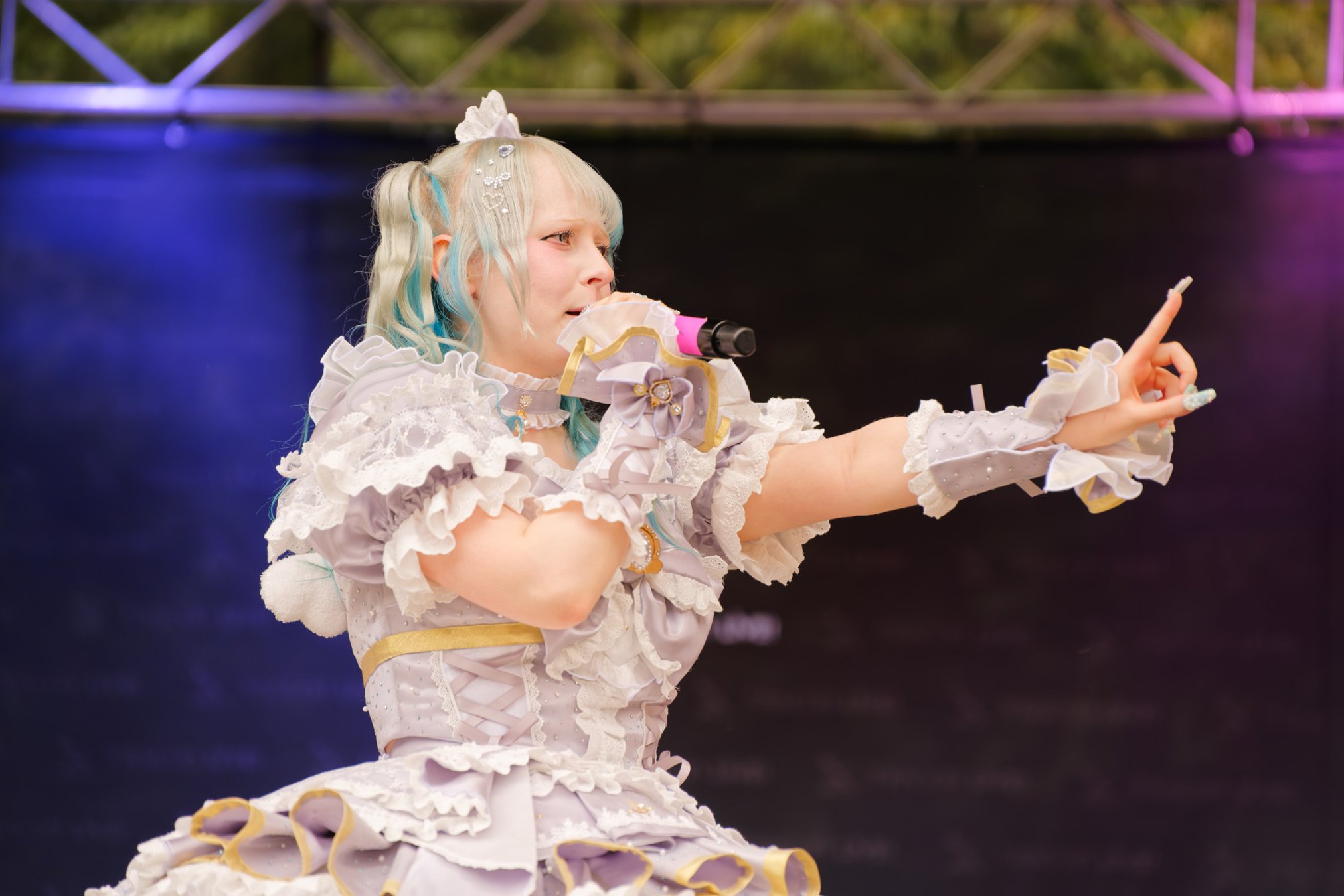 TRA06460-Prismatic_Monochrome_Tracon2026_emilmeemu_no_161