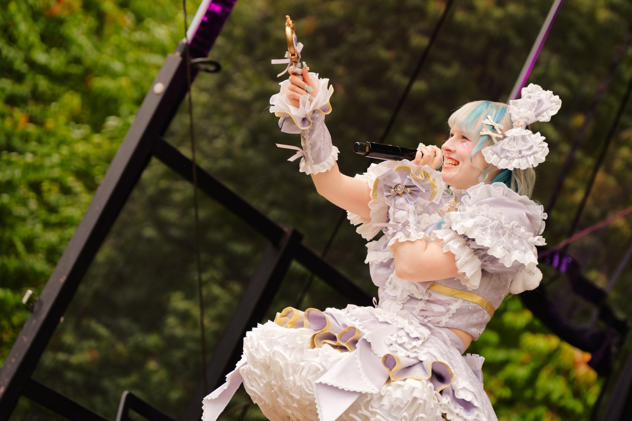 TRA06486-Prismatic_Monochrome_Tracon2026_emilmeemu_no_173
