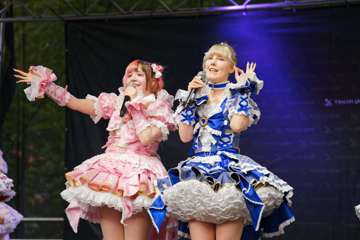 TRA06581-Prismatic_Monochrome_Tracon2026_emilmeemu_no_222