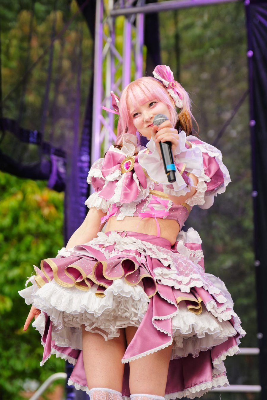 TRA06614-Prismatic_Monochrome_Tracon2026_emilmeemu_no_234