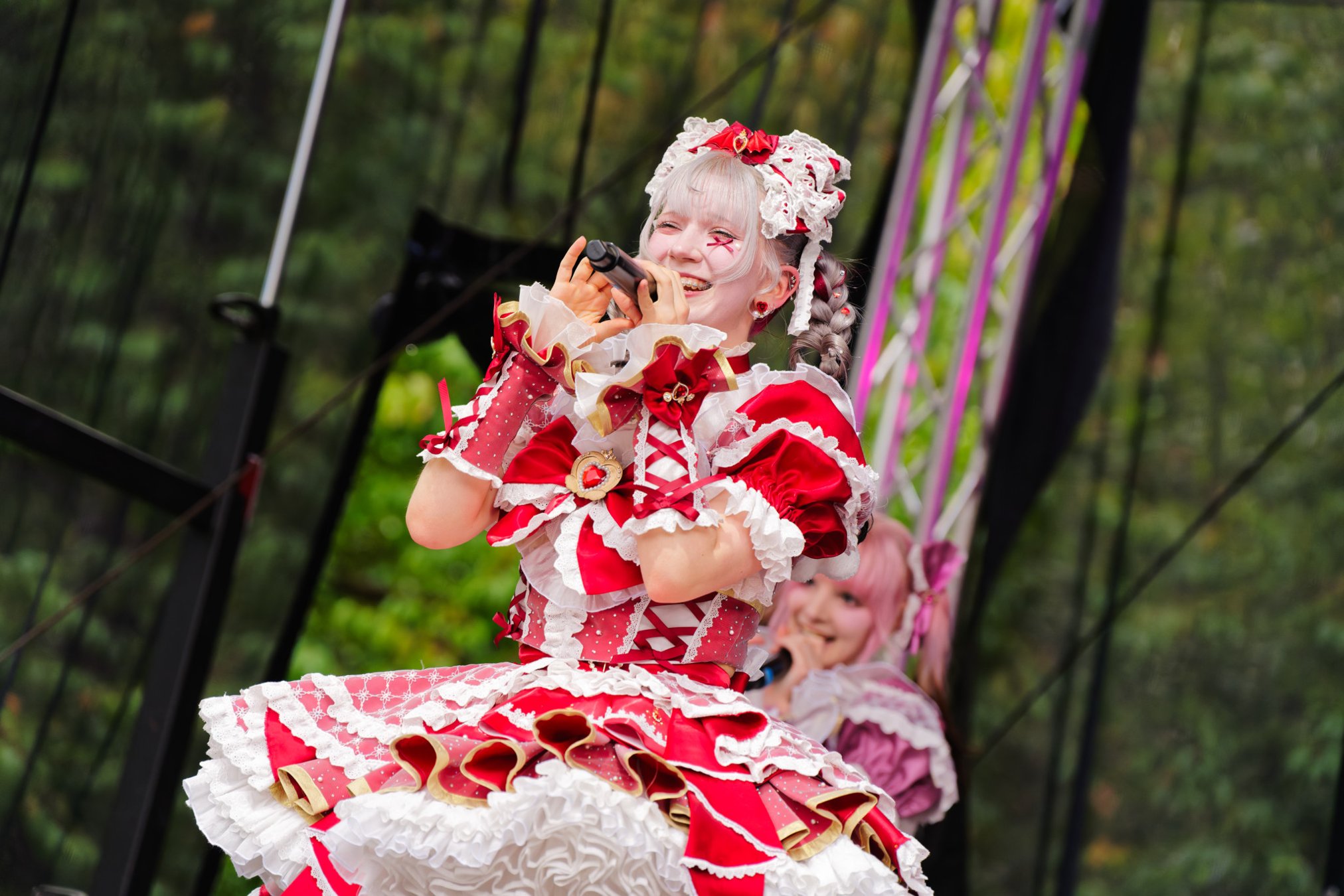 TRA06639-Prismatic_Monochrome_Tracon2026_emilmeemu_no_241