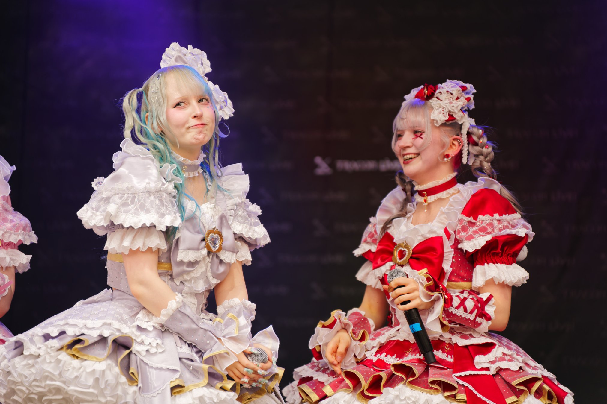 TRA06723-Prismatic_Monochrome_Tracon2026_emilmeemu_no_274