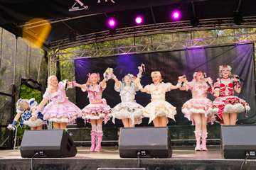 TRA06796-Prismatic_Monochrome_Tracon2026_emilmeemu_no_310